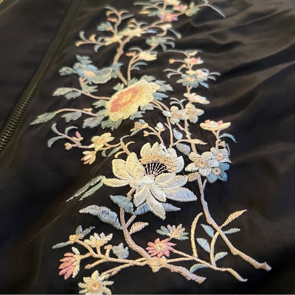 A. Moss Floral Embroidered Jacket, Size M - Picture 5 of 9